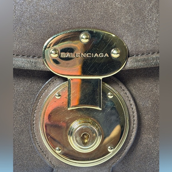 Vintage Balenciaga Brown Suede Bag – 70s Top Handle with Gold Turn Lock - Picture 6 of 9